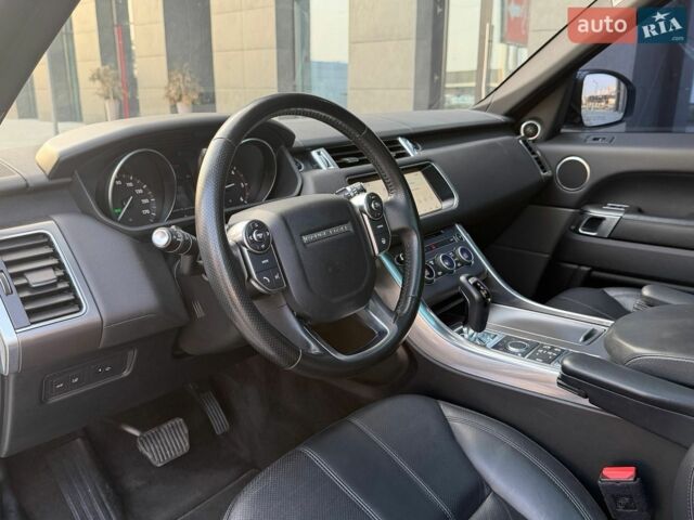 Білий Ленд Ровер Range Rover Sport, об'ємом двигуна 3 л та пробігом 144 тис. км за 26000 $, фото 12 на Automoto.ua
