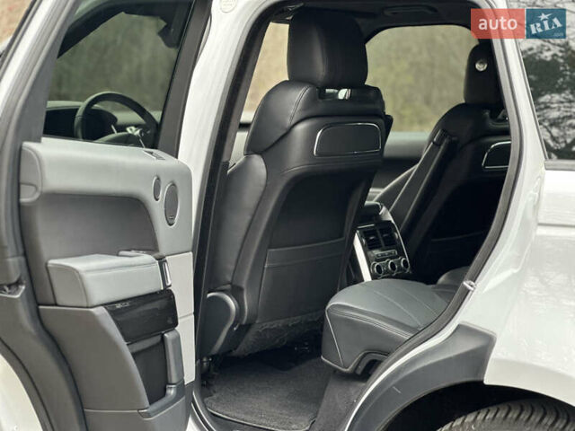 Белый Ленд Ровер Рендж Ровер Спорт, объемом двигателя 2.99 л и пробегом 63 тыс. км за 49000 $, фото 29 на Automoto.ua