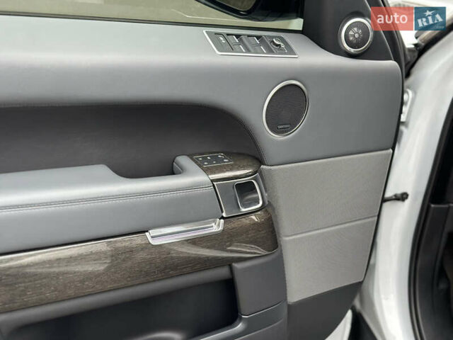 Белый Ленд Ровер Рендж Ровер Спорт, объемом двигателя 2.99 л и пробегом 63 тыс. км за 49000 $, фото 38 на Automoto.ua