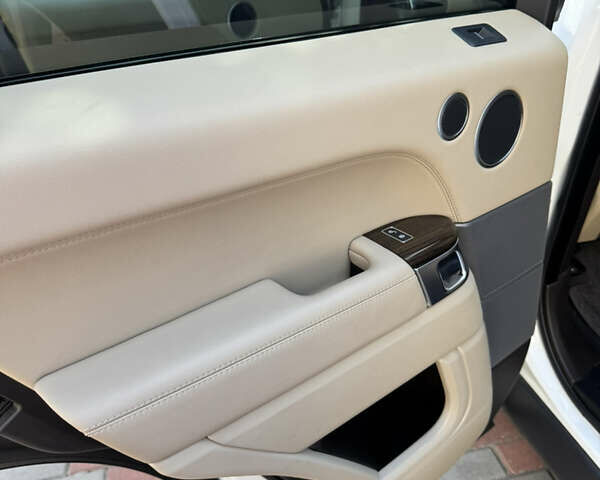 Белый Ленд Ровер Рендж Ровер Спорт, объемом двигателя 2.99 л и пробегом 90 тыс. км за 39900 $, фото 10 на Automoto.ua