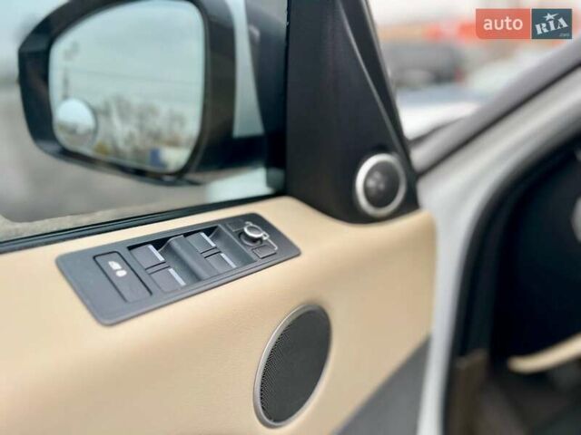 Белый Ленд Ровер Рендж Ровер Спорт, объемом двигателя 2.99 л и пробегом 179 тыс. км за 29800 $, фото 30 на Automoto.ua