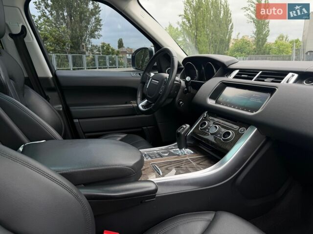 Білий Ленд Ровер Range Rover Sport, об'ємом двигуна 2.99 л та пробігом 151 тис. км за 28990 $, фото 11 на Automoto.ua