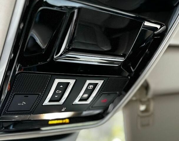 Білий Ленд Ровер Range Rover Sport, об'ємом двигуна 2.99 л та пробігом 183 тис. км за 25700 $, фото 24 на Automoto.ua