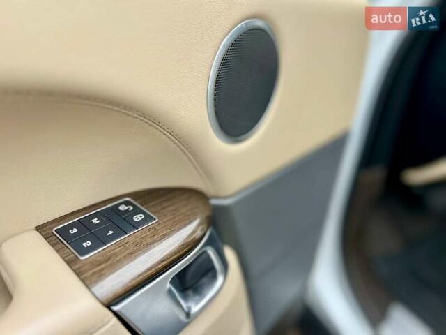 Белый Ленд Ровер Рендж Ровер Спорт, объемом двигателя 2.99 л и пробегом 179 тыс. км за 29800 $, фото 31 на Automoto.ua