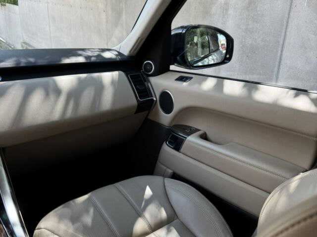 Білий Ленд Ровер Range Rover Sport, об'ємом двигуна 2.99 л та пробігом 100 тис. км за 37000 $, фото 14 на Automoto.ua