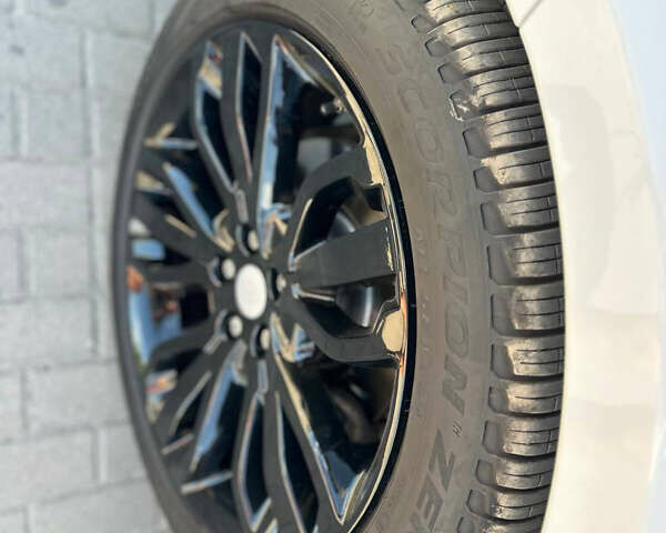 Білий Ленд Ровер Range Rover Sport, об'ємом двигуна 2.99 л та пробігом 151 тис. км за 32900 $, фото 12 на Automoto.ua