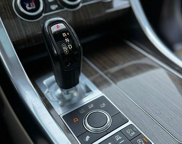 Білий Ленд Ровер Range Rover Sport, об'ємом двигуна 2.99 л та пробігом 183 тис. км за 25700 $, фото 22 на Automoto.ua