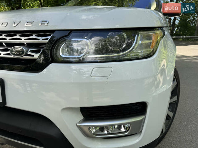 Белый Ленд Ровер Рендж Ровер Спорт, объемом двигателя 2.99 л и пробегом 175 тыс. км за 32100 $, фото 2 на Automoto.ua