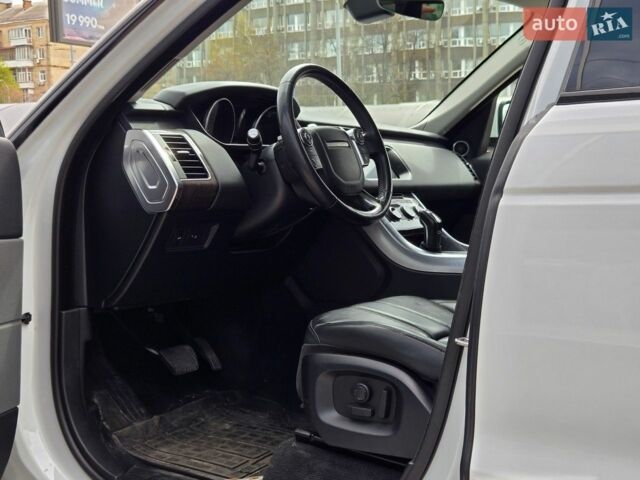 Білий Ленд Ровер Range Rover Sport, об'ємом двигуна 2.99 л та пробігом 147 тис. км за 25500 $, фото 16 на Automoto.ua