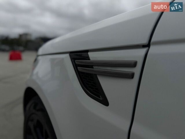 Білий Ленд Ровер Range Rover Sport, об'ємом двигуна 2.99 л та пробігом 142 тис. км за 29990 $, фото 17 на Automoto.ua
