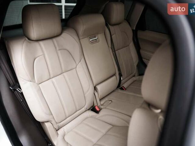 Білий Ленд Ровер Range Rover Sport, об'ємом двигуна 3 л та пробігом 114 тис. км за 38500 $, фото 14 на Automoto.ua