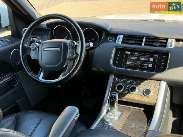 Білий Ленд Ровер Range Rover Sport, об'ємом двигуна 3 л та пробігом 211 тис. км за 22500 $, фото 37 на Automoto.ua