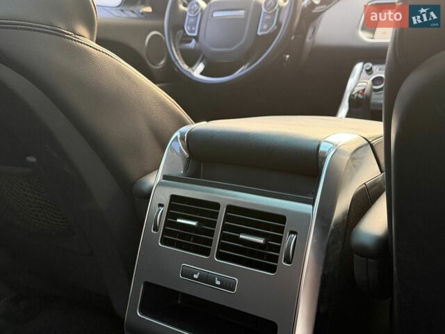 Білий Ленд Ровер Range Rover Sport, об'ємом двигуна 3 л та пробігом 144 тис. км за 26000 $, фото 17 на Automoto.ua