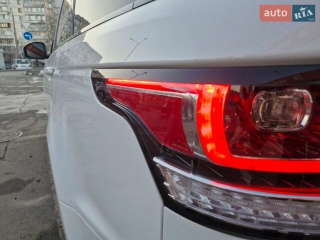 Білий Ленд Ровер Range Rover Sport, об'ємом двигуна 2.99 л та пробігом 132 тис. км за 44999 $, фото 6 на Automoto.ua