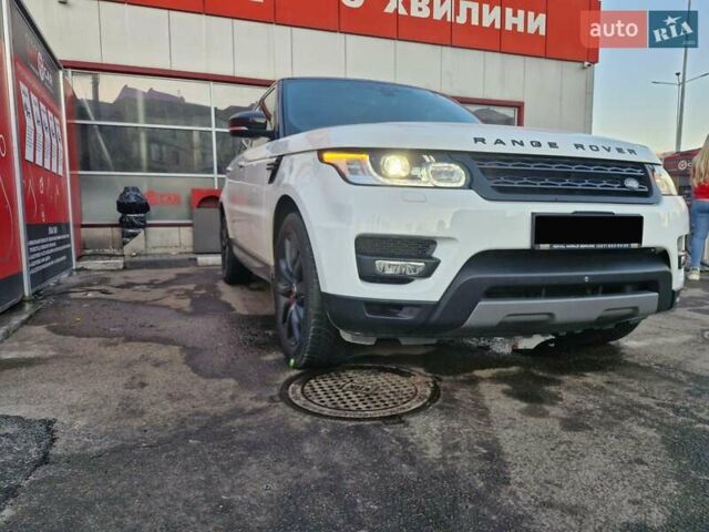 Білий Ленд Ровер Range Rover Sport, об'ємом двигуна 2.99 л та пробігом 132 тис. км за 44999 $, фото 3 на Automoto.ua