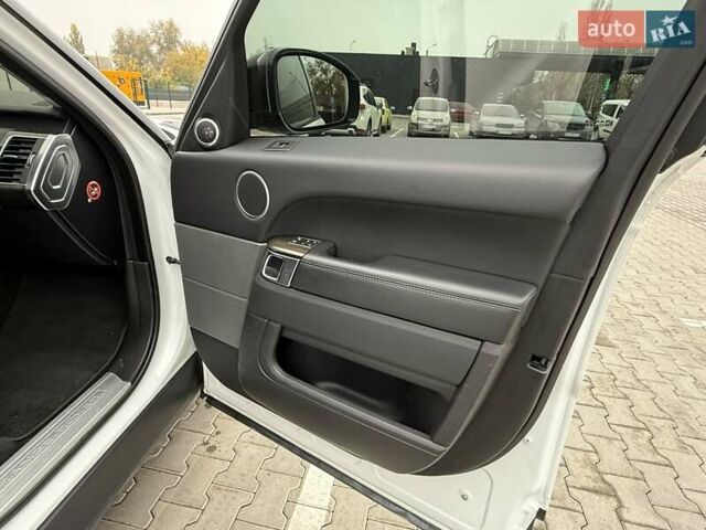 Белый Ленд Ровер Рендж Ровер Спорт, объемом двигателя 2.99 л и пробегом 167 тыс. км за 29000 $, фото 11 на Automoto.ua