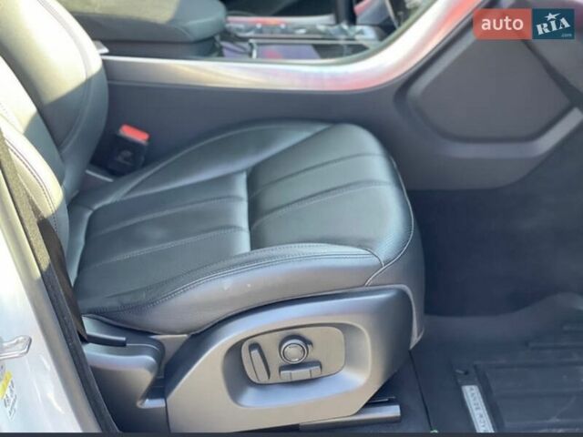 Білий Ленд Ровер Range Rover Sport, об'ємом двигуна 2.99 л та пробігом 147 тис. км за 32000 $, фото 29 на Automoto.ua
