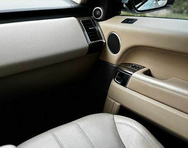 Білий Ленд Ровер Range Rover Sport, об'ємом двигуна 2.99 л та пробігом 183 тис. км за 25700 $, фото 34 на Automoto.ua