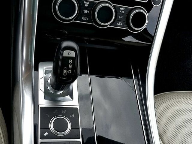Білий Ленд Ровер Range Rover Sport, об'ємом двигуна 3 л та пробігом 112 тис. км за 39700 $, фото 96 на Automoto.ua