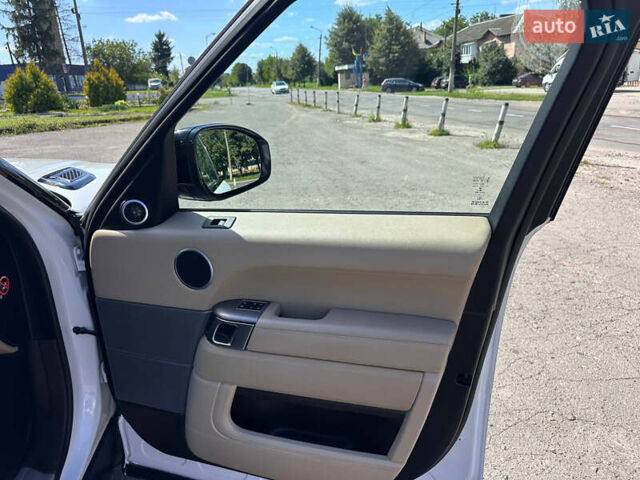 Білий Ленд Ровер Range Rover Sport, об'ємом двигуна 2.99 л та пробігом 151 тис. км за 32900 $, фото 57 на Automoto.ua