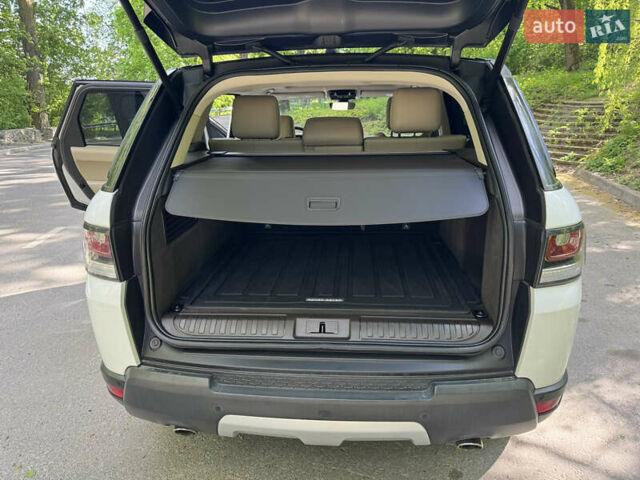 Белый Ленд Ровер Рендж Ровер Спорт, объемом двигателя 2.99 л и пробегом 175 тыс. км за 32100 $, фото 7 на Automoto.ua