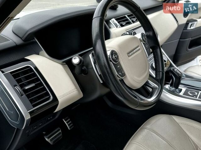 Білий Ленд Ровер Range Rover Sport, об'ємом двигуна 3 л та пробігом 112 тис. км за 43900 $, фото 69 на Automoto.ua