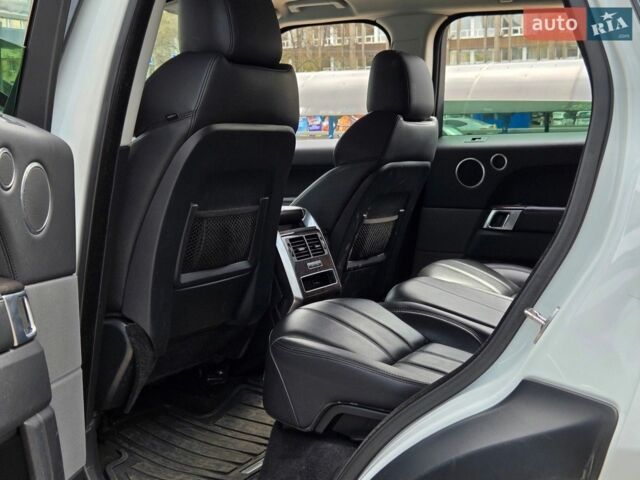 Білий Ленд Ровер Range Rover Sport, об'ємом двигуна 2.99 л та пробігом 147 тис. км за 25500 $, фото 18 на Automoto.ua