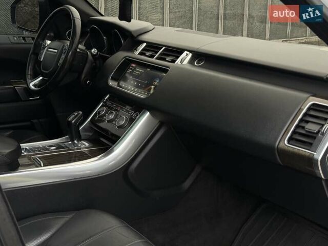 Білий Ленд Ровер Range Rover Sport, об'ємом двигуна 3 л та пробігом 200 тис. км за 31000 $, фото 12 на Automoto.ua