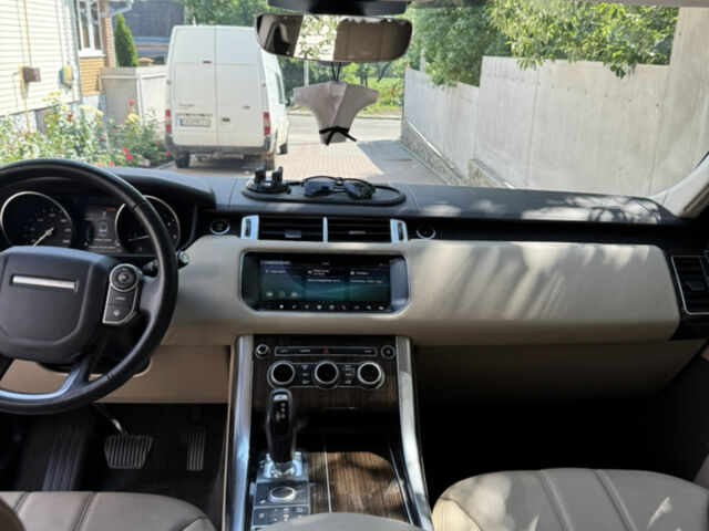 Білий Ленд Ровер Range Rover Sport, об'ємом двигуна 2.99 л та пробігом 100 тис. км за 37000 $, фото 12 на Automoto.ua