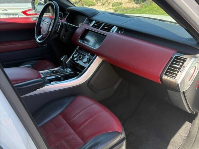 Білий Ленд Ровер Range Rover Sport, об'ємом двигуна 3 л та пробігом 118 тис. км за 30000 $, фото 6 на Automoto.ua