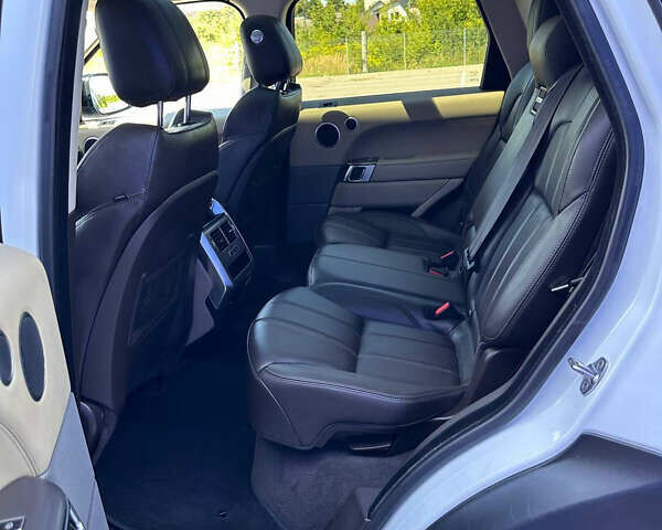 Білий Ленд Ровер Range Rover Sport, об'ємом двигуна 2.99 л та пробігом 151 тис. км за 32900 $, фото 24 на Automoto.ua