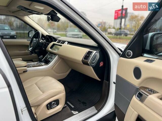 Белый Ленд Ровер Рендж Ровер Спорт, объемом двигателя 2.99 л и пробегом 179 тыс. км за 29800 $, фото 16 на Automoto.ua