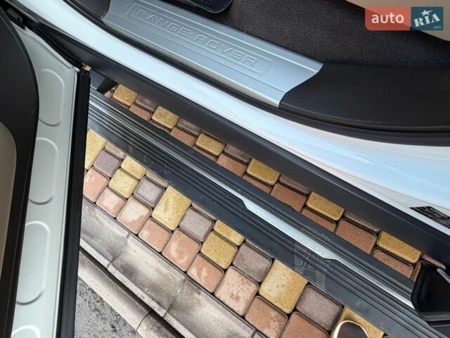 Белый Ленд Ровер Рендж Ровер Спорт, объемом двигателя 2.99 л и пробегом 122 тыс. км за 39500 $, фото 32 на Automoto.ua