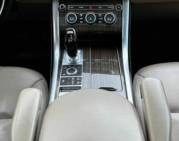 Білий Ленд Ровер Range Rover Sport, об'ємом двигуна 2.99 л та пробігом 183 тис. км за 25700 $, фото 28 на Automoto.ua