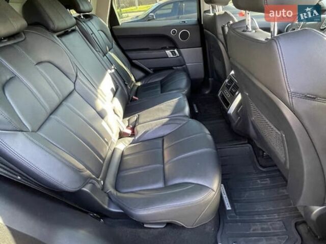 Білий Ленд Ровер Range Rover Sport, об'ємом двигуна 2.99 л та пробігом 147 тис. км за 32000 $, фото 27 на Automoto.ua