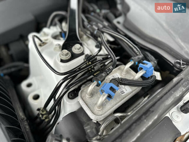 Белый Ленд Ровер Рендж Ровер Спорт, объемом двигателя 2.99 л и пробегом 63 тыс. км за 49000 $, фото 65 на Automoto.ua