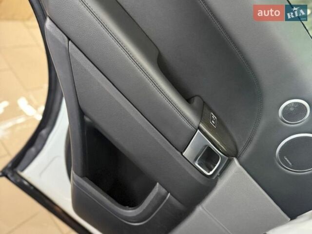 Белый Ленд Ровер Рендж Ровер Спорт, объемом двигателя 3 л и пробегом 140 тыс. км за 32500 $, фото 8 на Automoto.ua