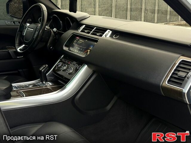 Білий Ленд Ровер Range Rover Sport, об'ємом двигуна 3 л та пробігом 201 тис. км за 37000 $, фото 5 на Automoto.ua