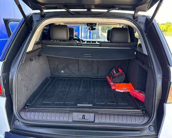 Білий Ленд Ровер Range Rover Sport, об'ємом двигуна 2.99 л та пробігом 151 тис. км за 32900 $, фото 29 на Automoto.ua