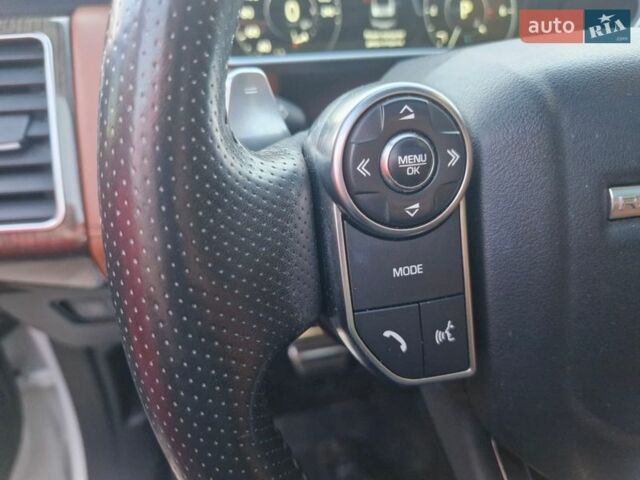 Білий Ленд Ровер Range Rover Sport, об'ємом двигуна 2.99 л та пробігом 132 тис. км за 44999 $, фото 16 на Automoto.ua