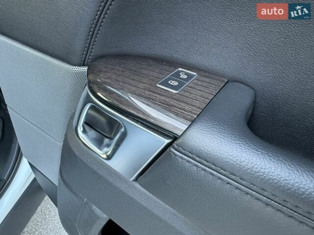 Білий Ленд Ровер Range Rover Sport, об'ємом двигуна 2.99 л та пробігом 172 тис. км за 29600 $, фото 12 на Automoto.ua