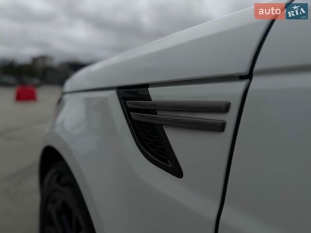 Білий Ленд Ровер Range Rover Sport, об'ємом двигуна 2.99 л та пробігом 151 тис. км за 28990 $, фото 17 на Automoto.ua
