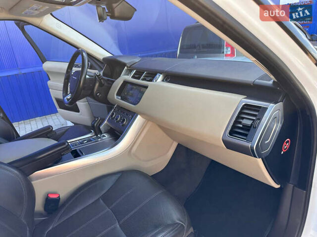 Білий Ленд Ровер Range Rover Sport, об'ємом двигуна 2.99 л та пробігом 151 тис. км за 32900 $, фото 37 на Automoto.ua