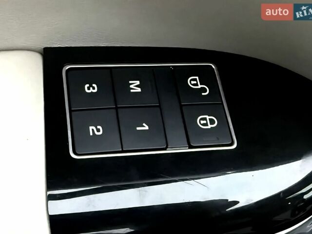 Білий Ленд Ровер Range Rover Sport, об'ємом двигуна 3 л та пробігом 112 тис. км за 39700 $, фото 85 на Automoto.ua