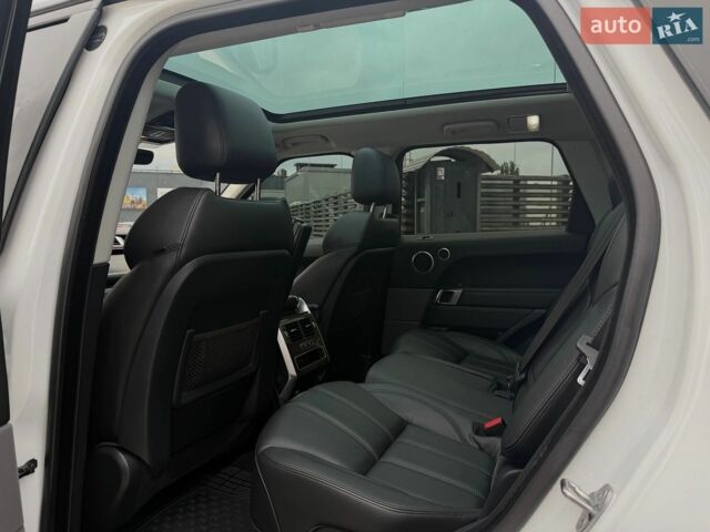 Білий Ленд Ровер Range Rover Sport, об'ємом двигуна 2.99 л та пробігом 151 тис. км за 28990 $, фото 14 на Automoto.ua
