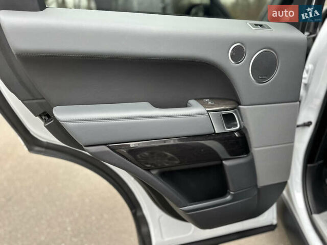 Белый Ленд Ровер Рендж Ровер Спорт, объемом двигателя 2.99 л и пробегом 63 тыс. км за 49000 $, фото 52 на Automoto.ua