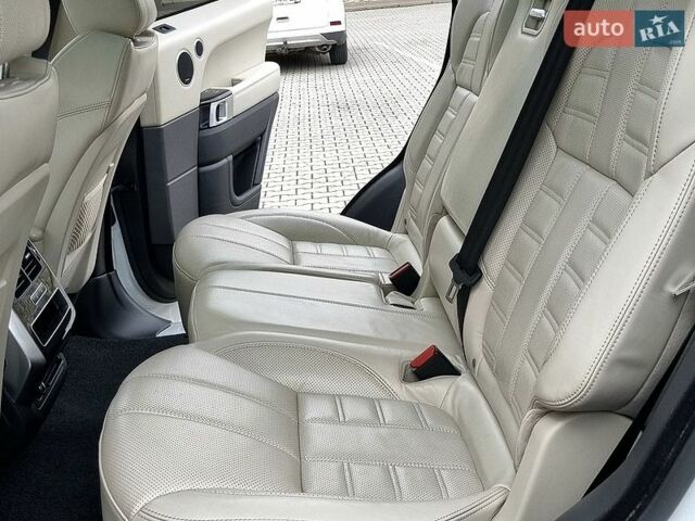 Білий Ленд Ровер Range Rover Sport, об'ємом двигуна 3 л та пробігом 112 тис. км за 43900 $, фото 115 на Automoto.ua