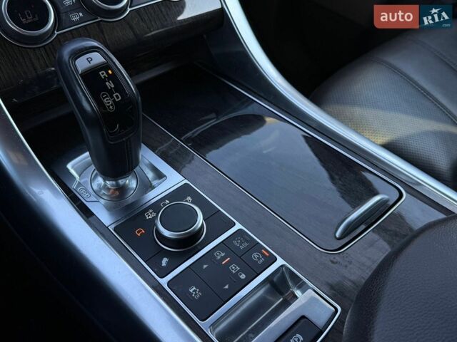 Білий Ленд Ровер Range Rover Sport, об'ємом двигуна 3 л та пробігом 211 тис. км за 22500 $, фото 60 на Automoto.ua