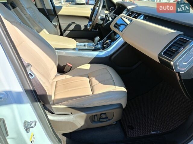 Белый Ленд Ровер Рендж Ровер Спорт, объемом двигателя 2 л и пробегом 120 тыс. км за 38400 $, фото 23 на Automoto.ua