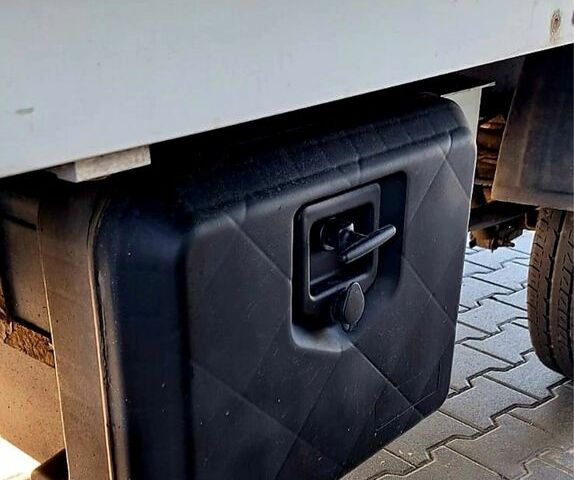 Білий Ленд Ровер Range Rover Sport, об'ємом двигуна 2 л та пробігом 124 тис. км за 31500 $, фото 53 на Automoto.ua